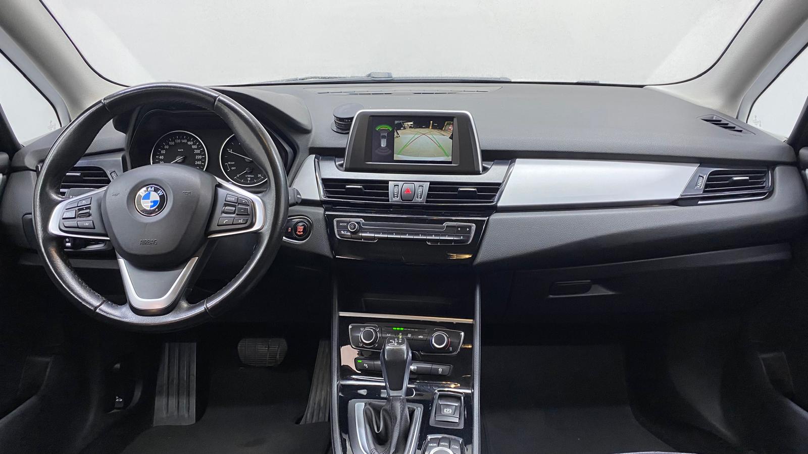 BMW 216d 9